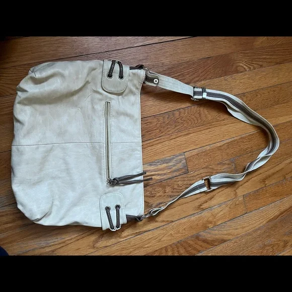 Tan pocketbook! - Picture 6 of 11